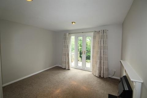 2 bedroom terraced house to rent, Silver Royd Road, Leeds, LS12