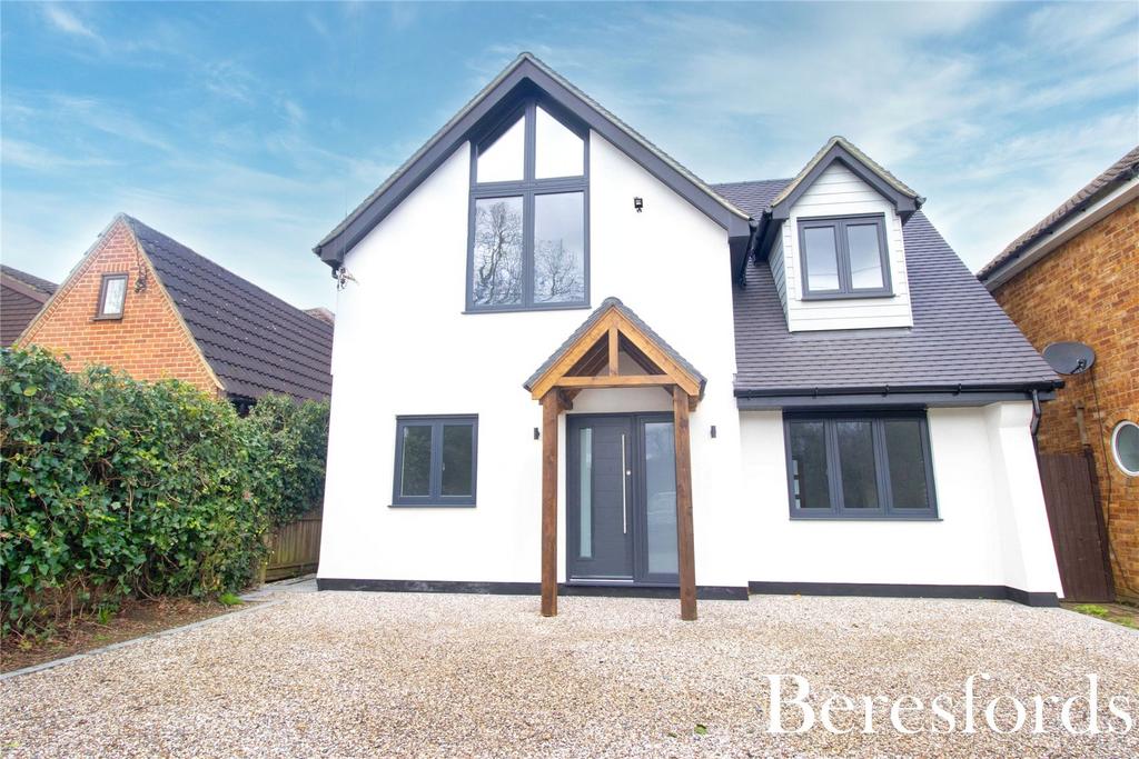 Hook End Road, Hook End, CM15 4 bed detached house for sale £1,000,000