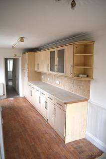 4 bedroom semi-detached house to rent - Bournemouth, BH8