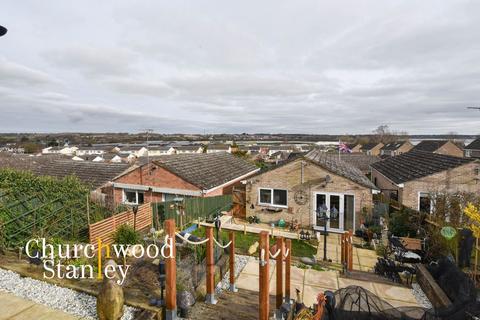 2 bedroom detached bungalow for sale, Knights Close, Lawford, CO11