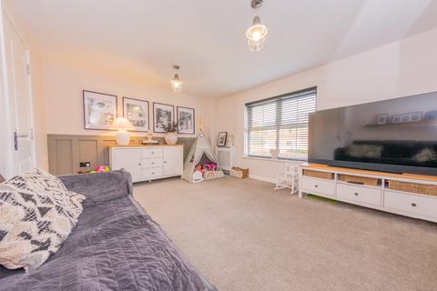 95 New Forest Way, Leeds, LS10 4FD