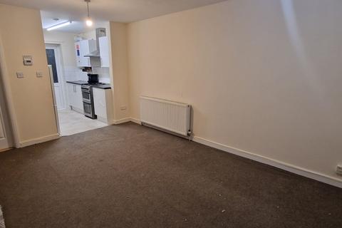 3 bedroom detached house to rent, Brimsdown Avenue, Enfield, Greater London