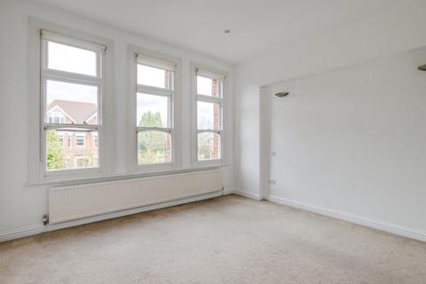 3 bedroom flat to rent, Stanhope Road, Highgate, N6