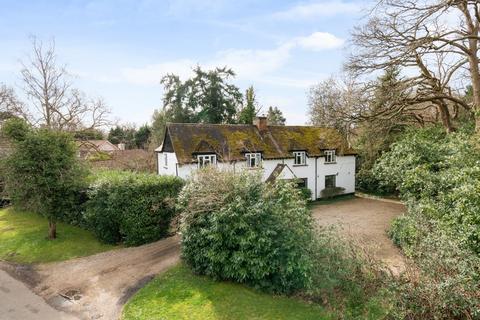 6 bedroom detached house for sale - Oak End Way, Woodham, Surrey, KT15