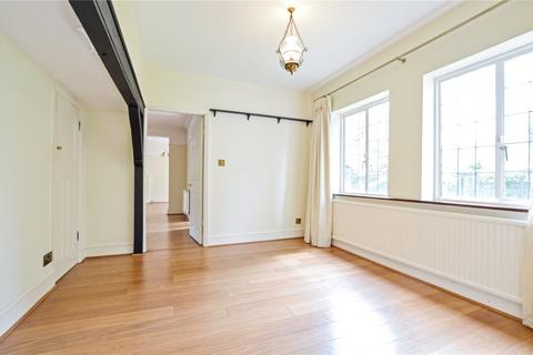 Kerry Cottage Oak End Way, Woodham, Addlestone, KT15 3DT