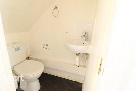 3 bedroom terraced house for sale, Devon Road, Luton