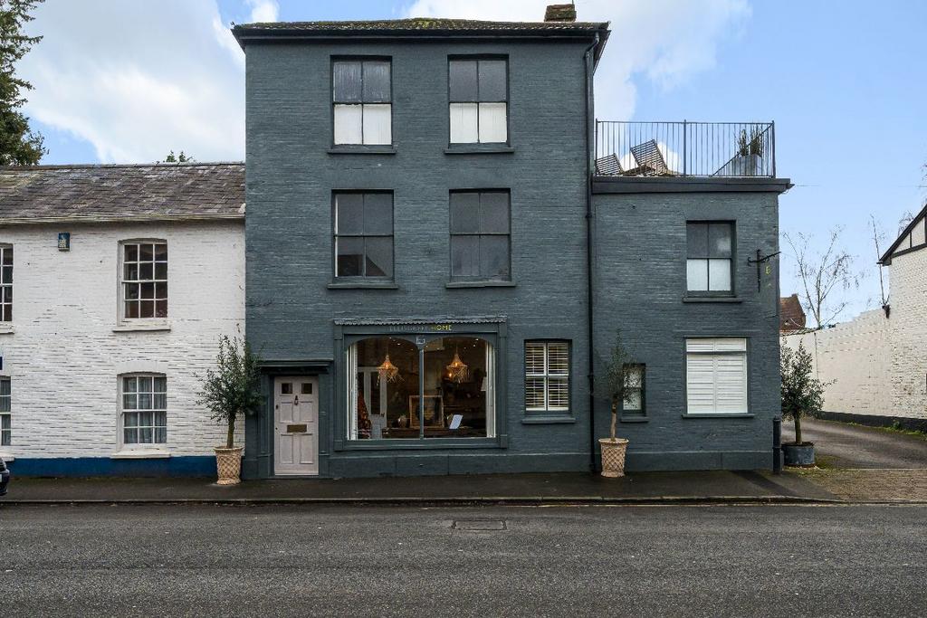 Wilton, Salisbury SP2 3 bed character property for sale £425,000