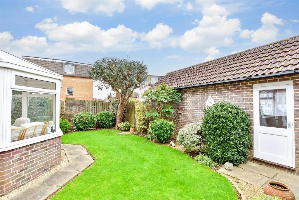 Blenheim Drive, Rustington, West Sussex 3 bed detached house for sale