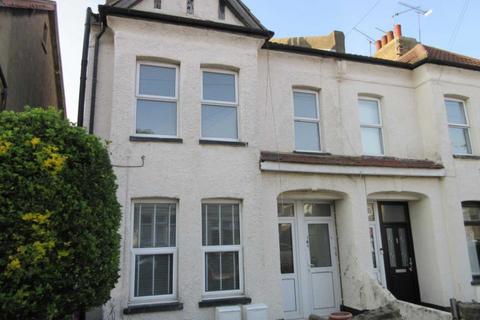 3 bedroom semi-detached house to rent - Stornoway Road, Southend On Sea