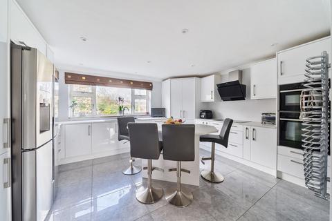 22 Spring Grove, Fetcham, Leatherhead, KT22 9NH