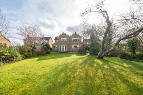 22 Spring Grove, Fetcham, Leatherhead, KT22 9NH