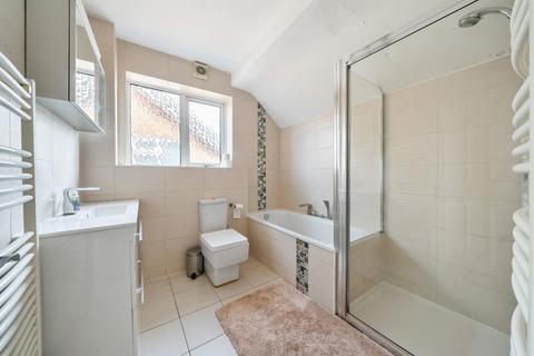 22 Spring Grove, Fetcham, Leatherhead, KT22 9NH
