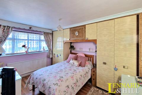 57 Dock Road, Tilbury, RM18 7DB