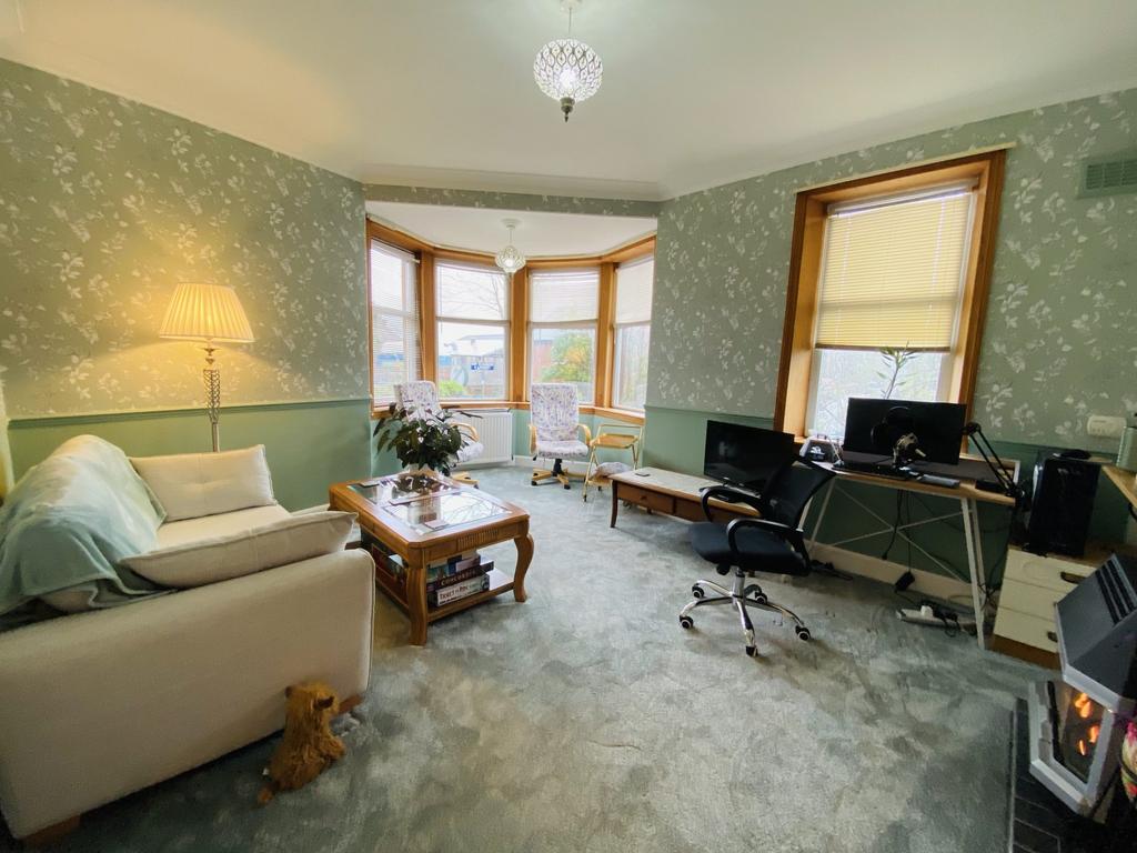 1 Ardwall Road, Dumfries, DG1 3 AQ - Braidwoods Sol