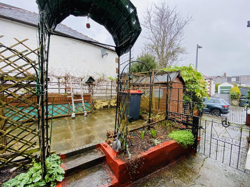 1 Ardwall Road, Dumfries, DG1 3 AQ - Braidwoods Sol