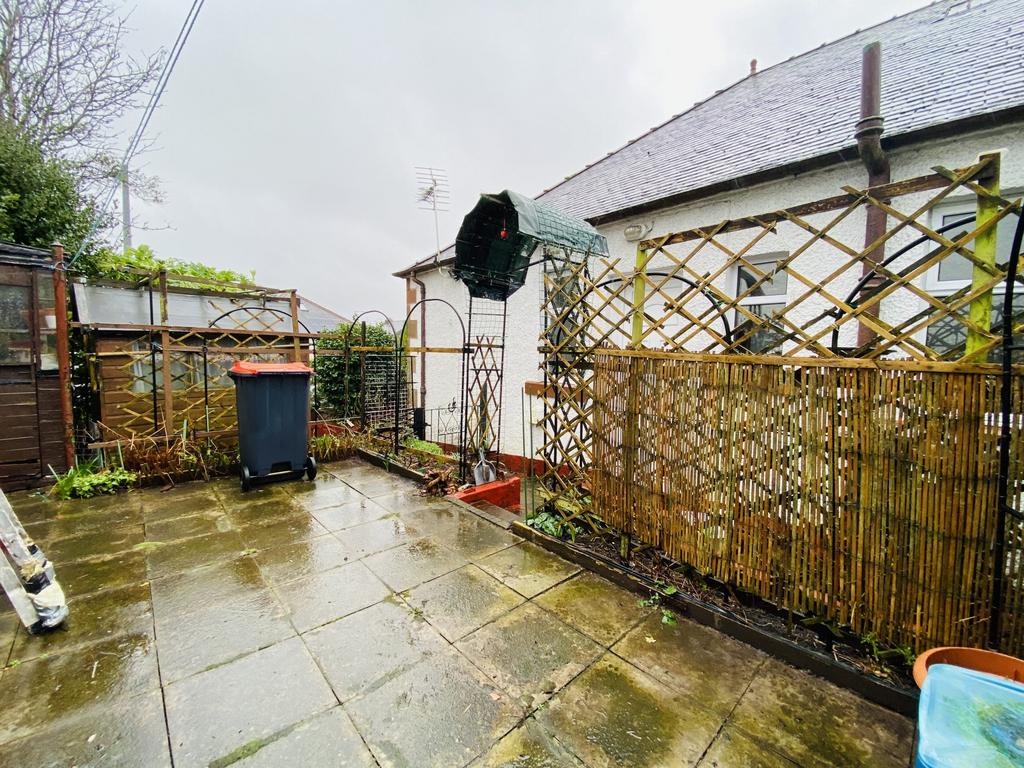 1 Ardwall Road, Dumfries, DG1 3 AQ - Braidwoods Sol