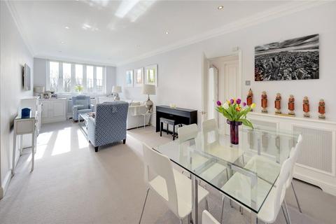 3 bedroom apartment for sale, Airlie Gardens, London, W8