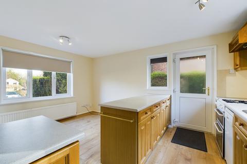 3 bedroom detached house to rent, Norwood Grove, Harrogate, HG3