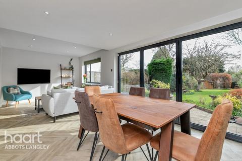 63 Abbots Road, Abbots Langley, WD5 0BJ
