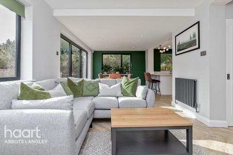 63 Abbots Road, Abbots Langley, WD5 0BJ