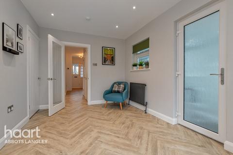 63 Abbots Road, Abbots Langley, WD5 0BJ