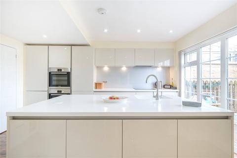 10 Back Lane, Marshfield, Chippenham, SN14 8NQ