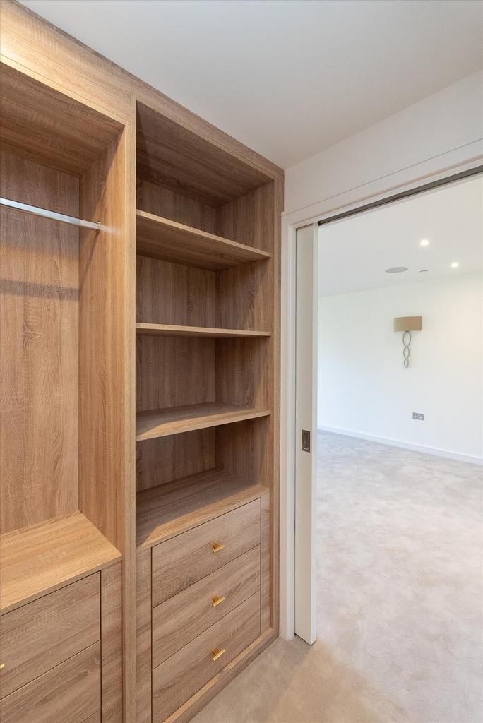 Walk-in wardrobe