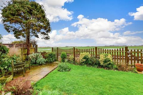 37 Grassmere, St Marys Bay, Romney Marsh, TN29 0HD