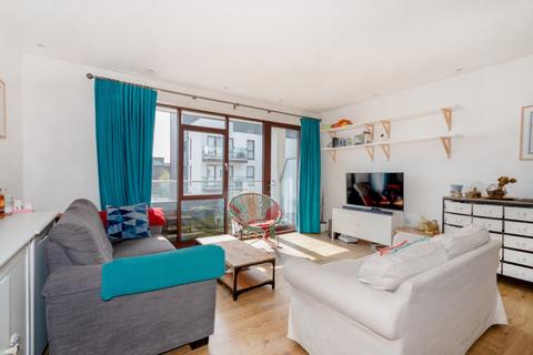3 bedroom apartment to rent, Lollard Street, London, SE11
