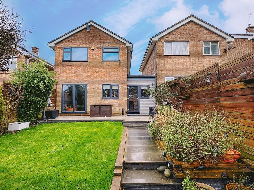 Farmers Close, Witney, Oxfordshire, OX28 3 bed detached house for sale