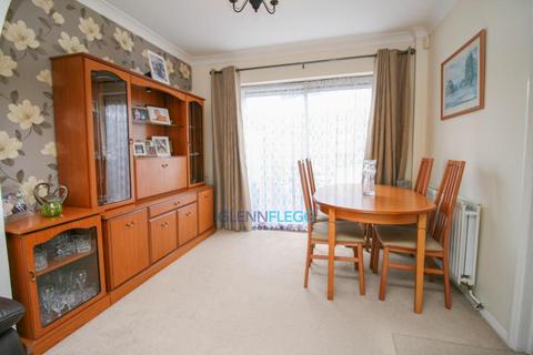 5 Lower Lees Road, Slough, SL2 2AB