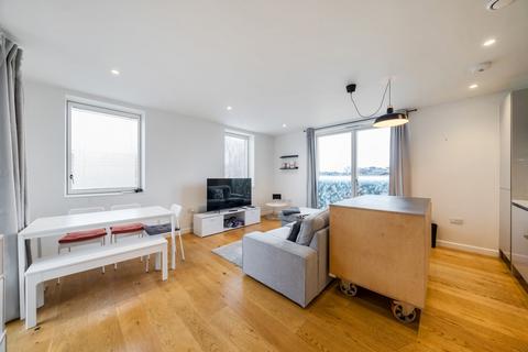 2 bedroom flat for sale, Cowleaze Road, Kingston Upon Thames, KT2