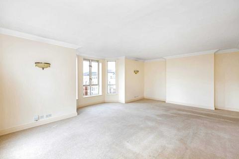 3 bedroom apartment for sale, Walnut Court, Kensington Green, W8