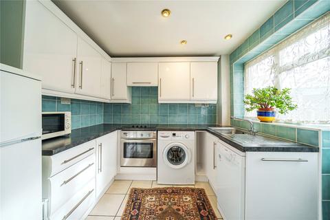 50 Rushden Way, Farnham, GU9 0QG