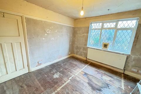 101 Hampermill Lane, Watford, WD19 4NX