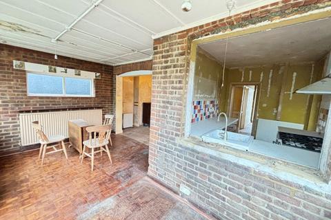 101 Hampermill Lane, Watford, WD19 4NX