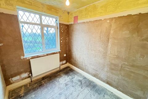101 Hampermill Lane, Watford, WD19 4NX