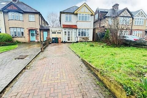 101 Hampermill Lane, Watford, WD19 4NX