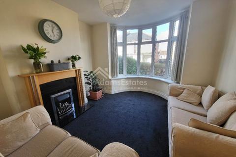 5 bedroom semi-detached house for sale, Pentland Road, Dewsbury