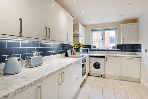 1 Saxon Close, Crediton, EX17 3DS