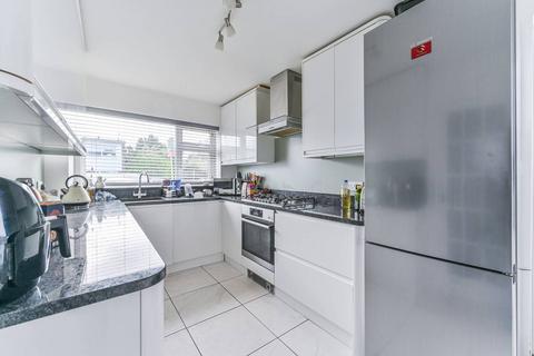 4 bedroom end of terrace house to rent, Lankton Close, Beckenham, BR3