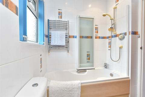 48 Ashurst Drive, Goring By Sea, Worthing, BN12 4SW
