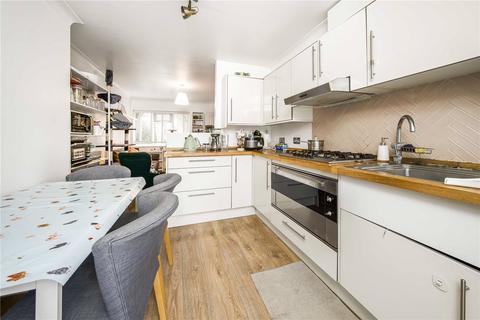 81 Chestnut Grove, New Malden, KT3 3JS