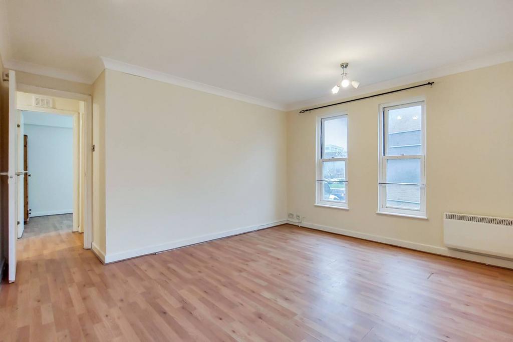Leabank Square, Hackney Wick, London, E9 2 bed flat to rent £2,000