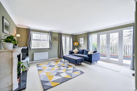 4 bedroom end of terrace house for sale, Northweald Lane, North Kingston, Kingston upon Thames, KT2