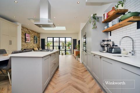 50 Braemar Road, Worcester Park, KT4 8SW