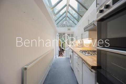 5 bedroom detached house to rent - Priory Gardens, Highgate N6