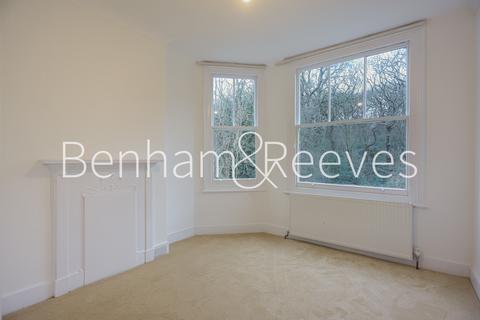 5 bedroom detached house to rent - Priory Gardens, Highgate N6