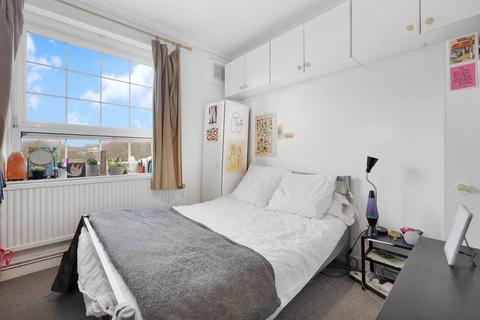 3 bedroom flat for sale, Betts House, Shadwell, London, E1