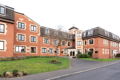 1 bedroom apartment for sale - Flat 14, Fairburn House, Regent Crescent, Horsforth, Leeds, West Yorkshire
